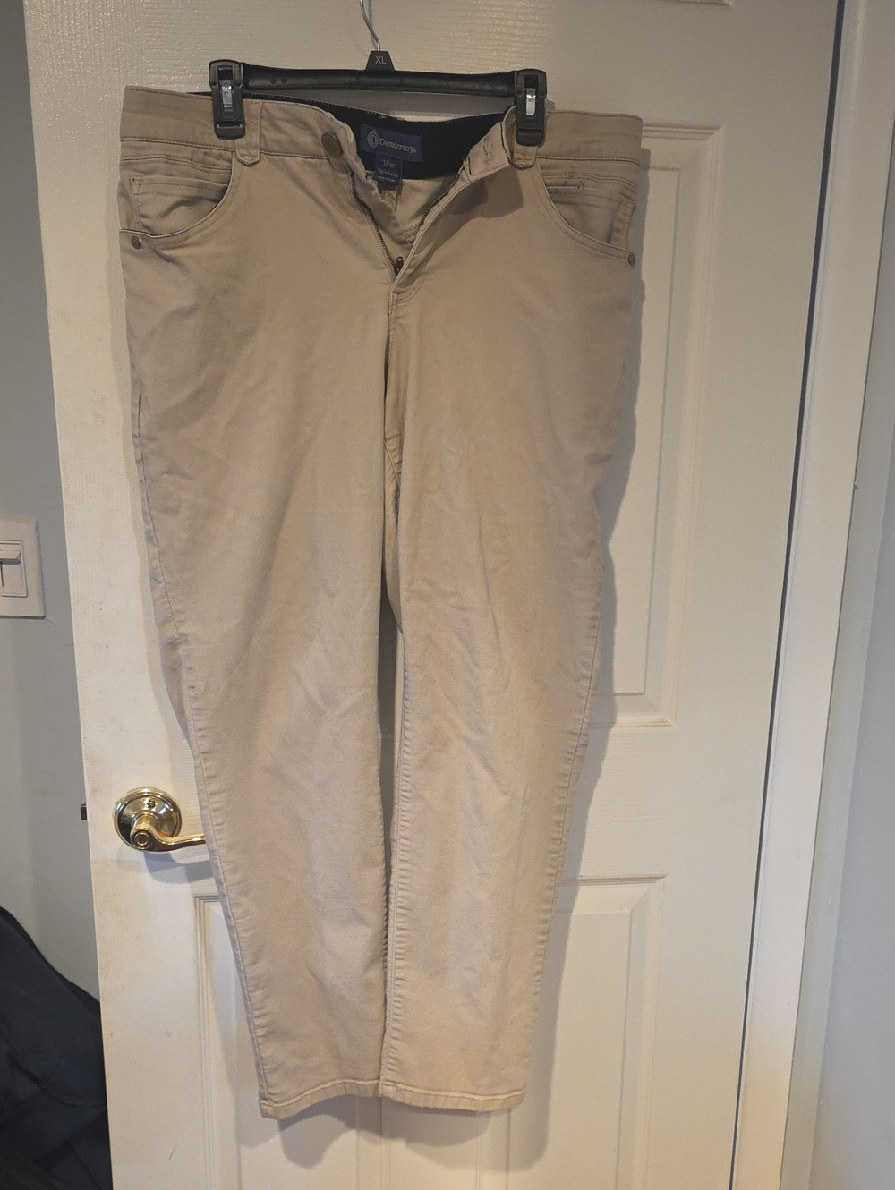 Democracy Women’s Beige Khaki Chinos